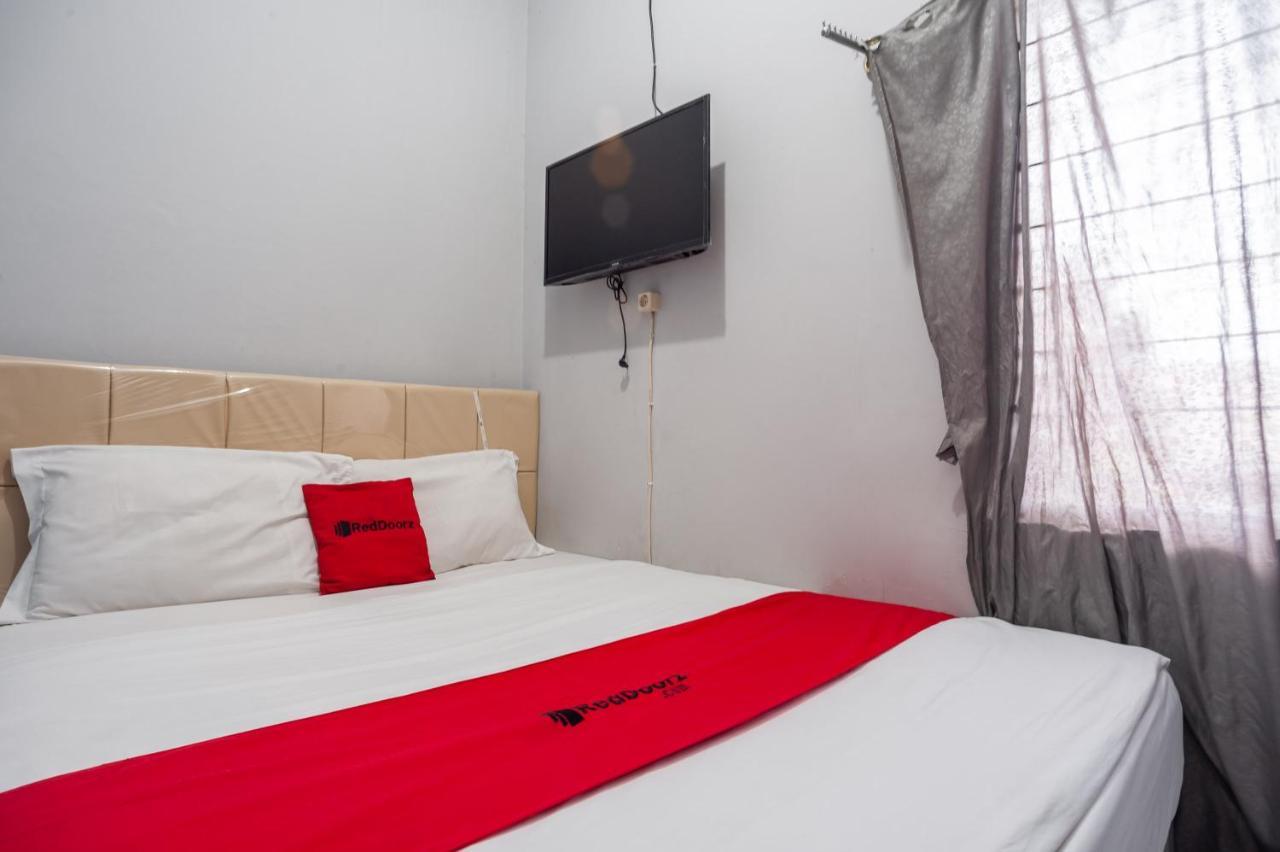 Reddoorz Near Margonda Raya 호텔 데폭 외부 사진