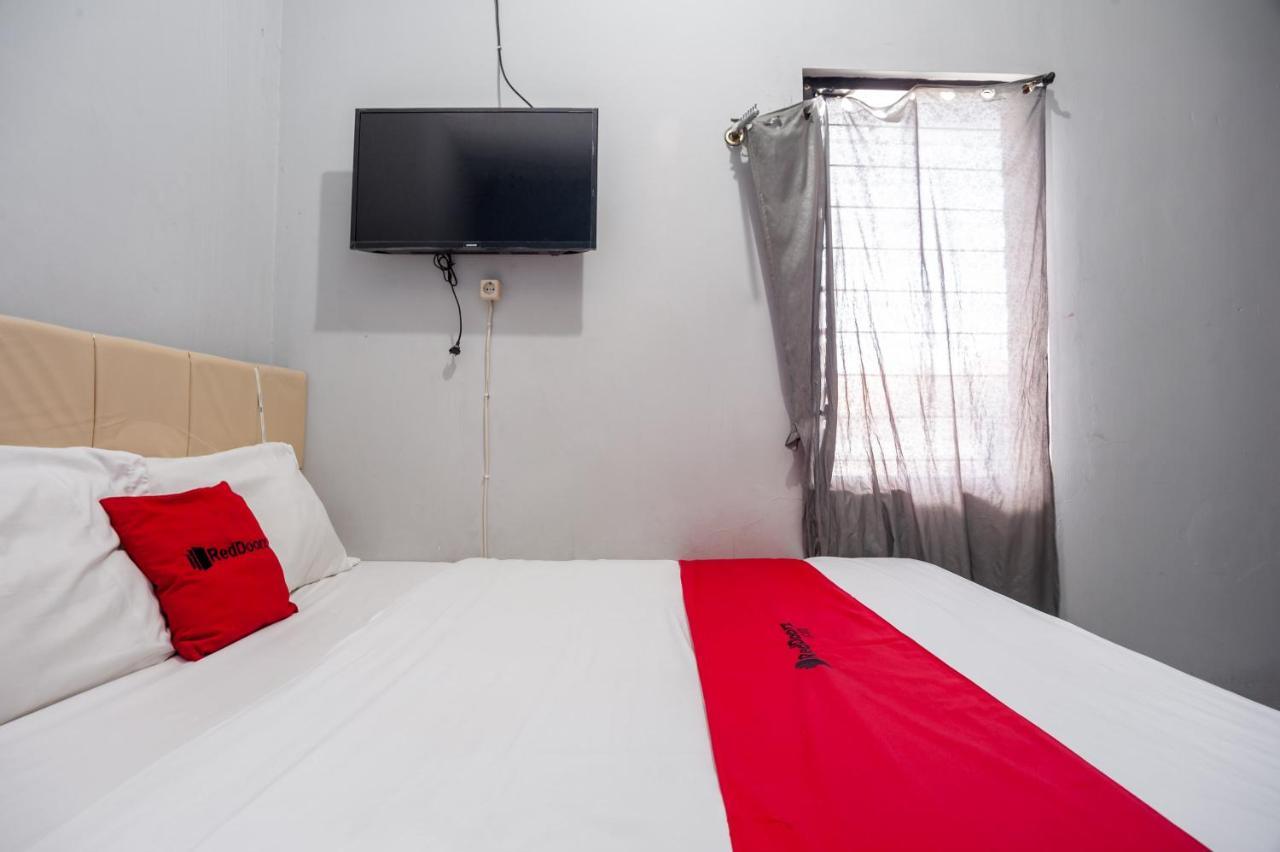 Reddoorz Near Margonda Raya 호텔 데폭 외부 사진